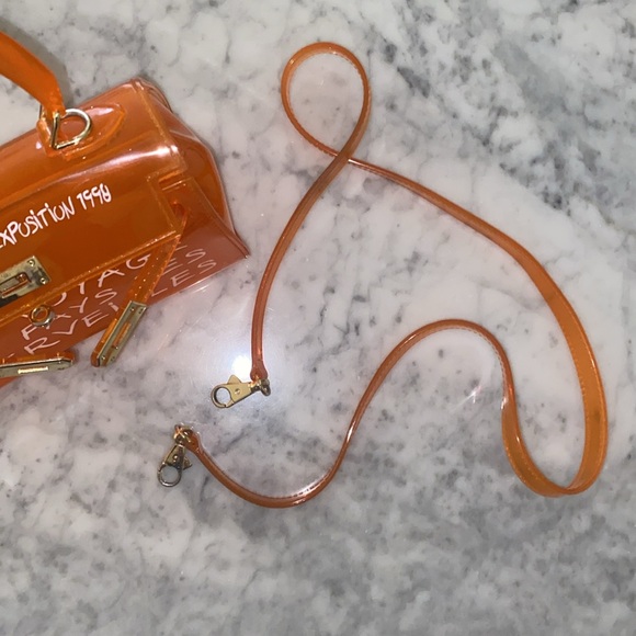 UN VOYAGE AU PAYS DES MERVEILLES - Picture 5 of 7